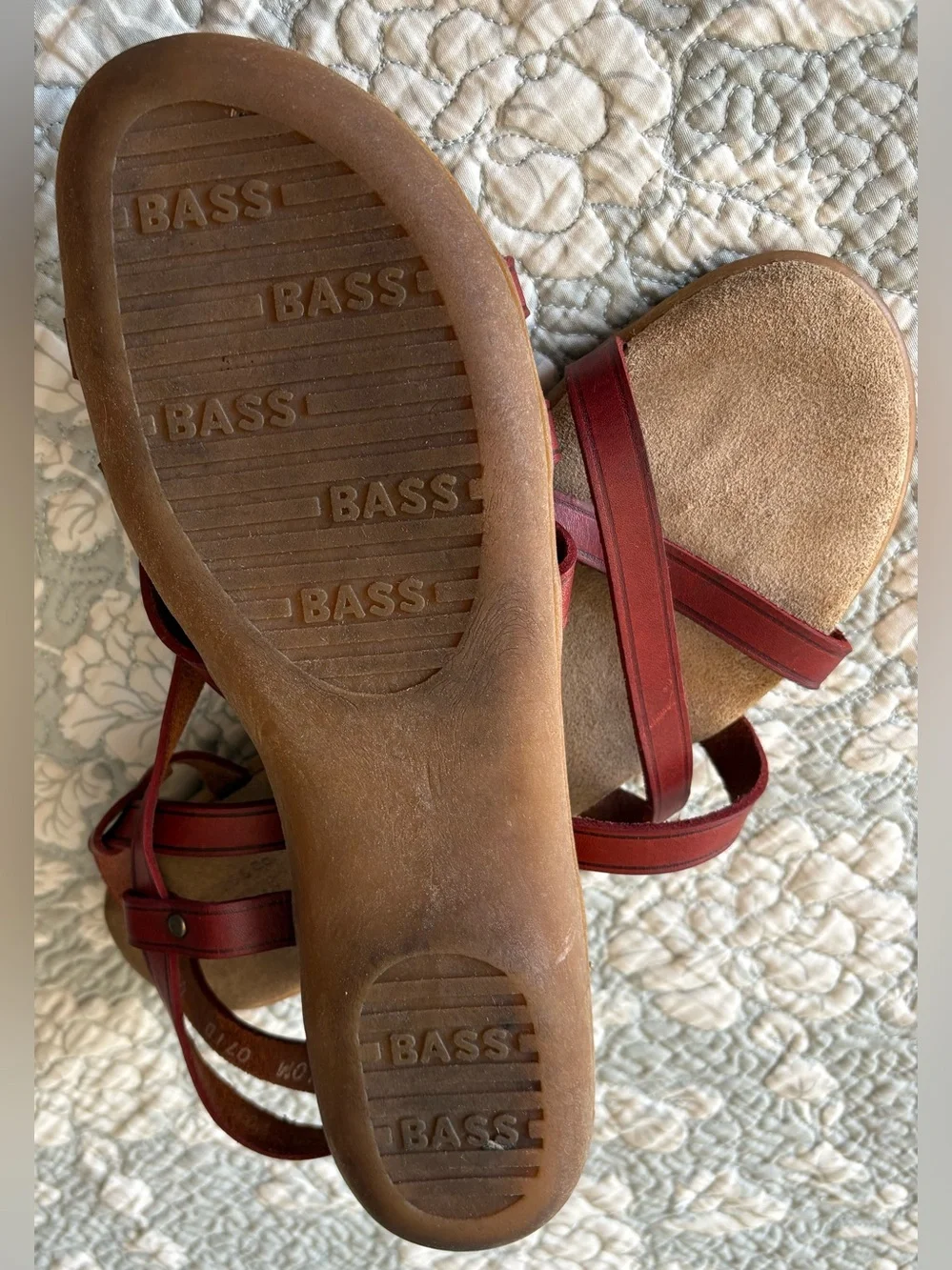 Vintage G.H.Bass & Co. Sunjuns Margie Red Leather Strappy Flat Sandal w Buckle